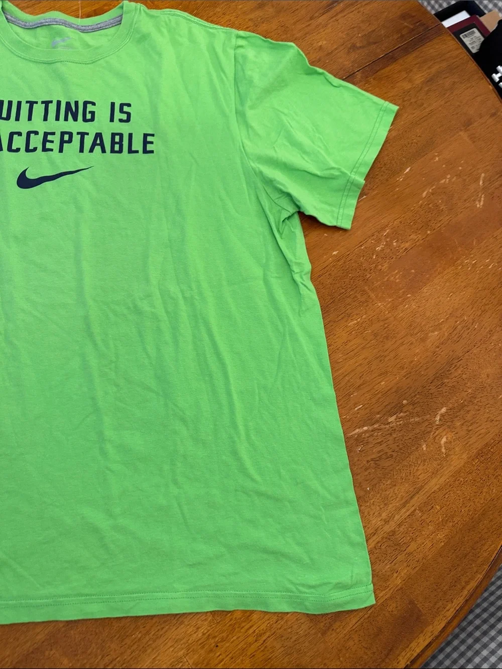 Nike Bright Green 'Quitting Is Unacceptable' Graphic Tee xxl